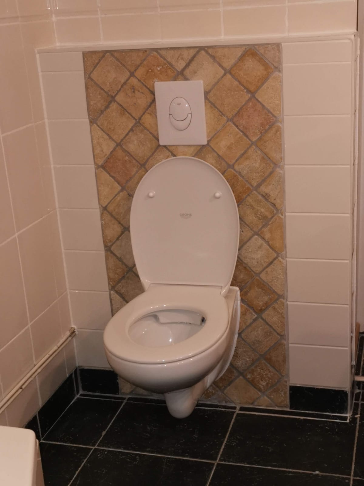 Afgemonteerd toilet