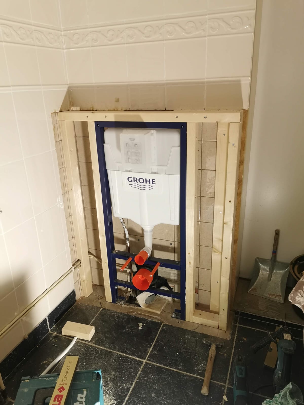 Voormontage toilet